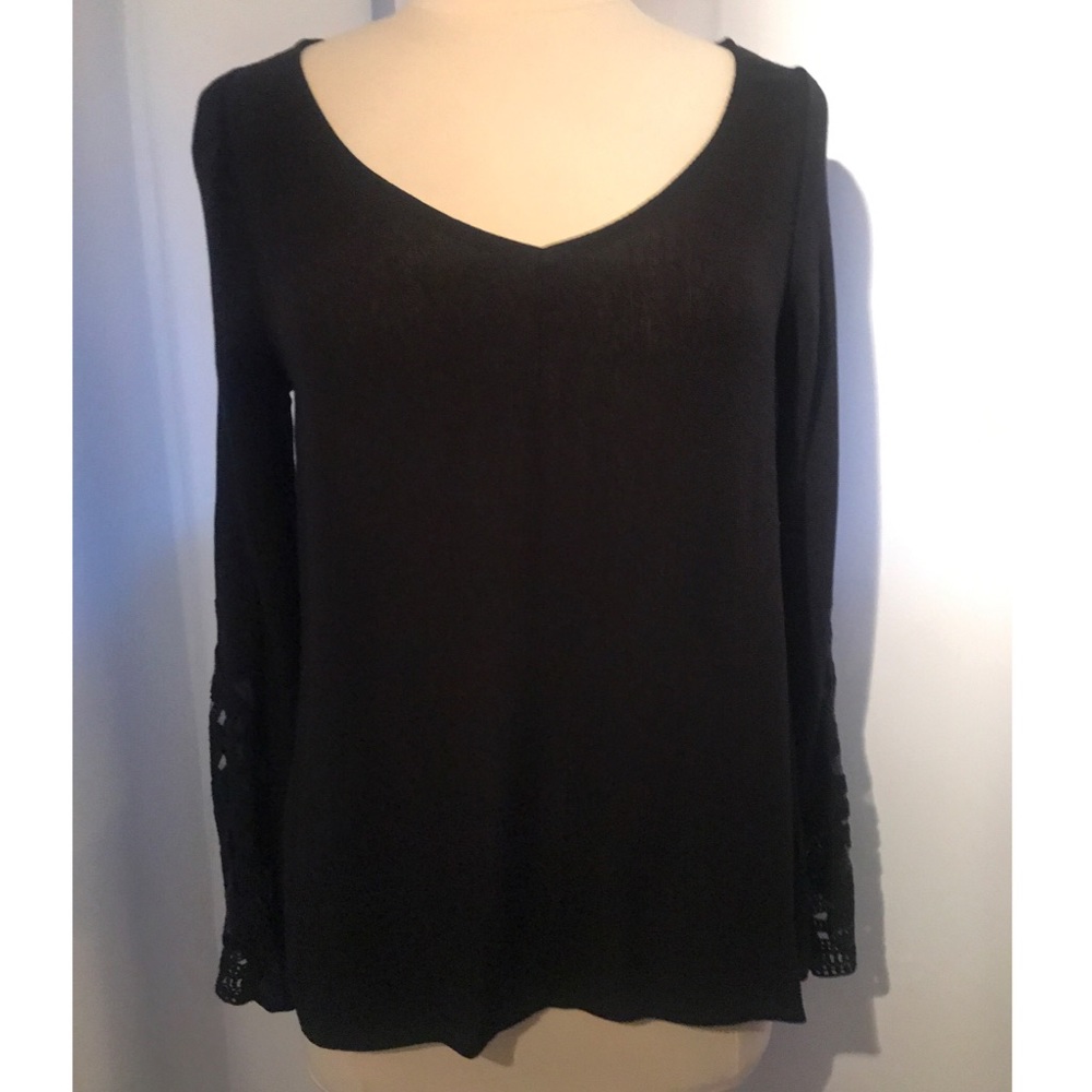 High Low Black V-Neck Bell Sleeve w/Crochet Cuffs